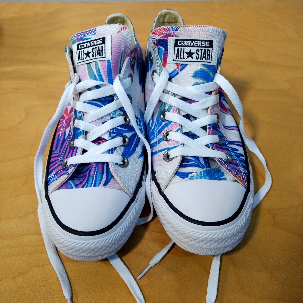 *NEW* Unisex Cyan Converse low-tops